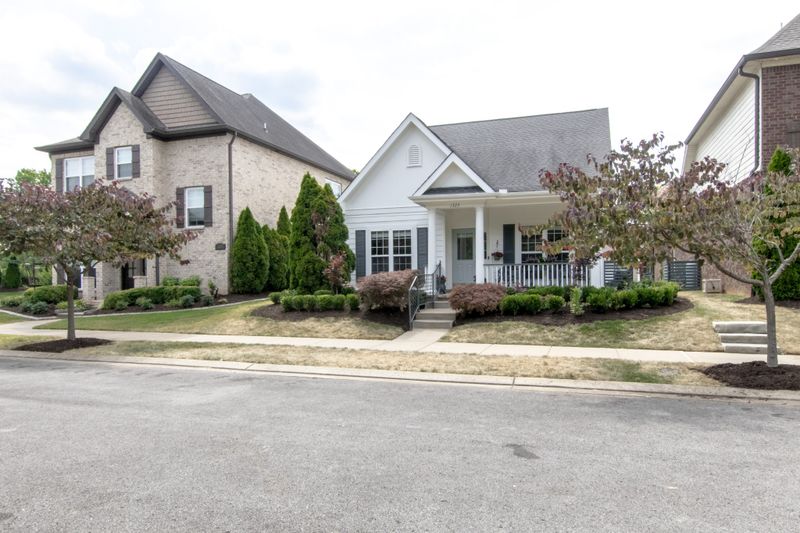 1323 Billingham Dr, Murfreesboro, TN 37128