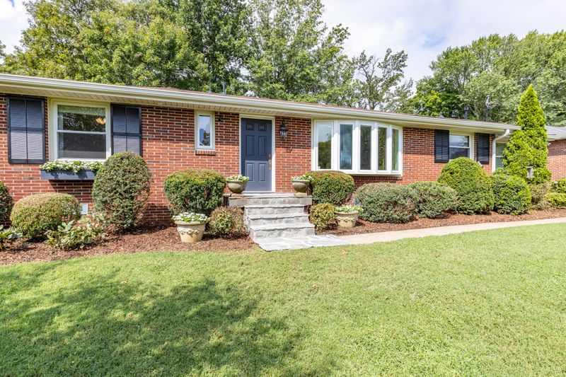 4917 Timberdale Dr, Nashville, TN 37211