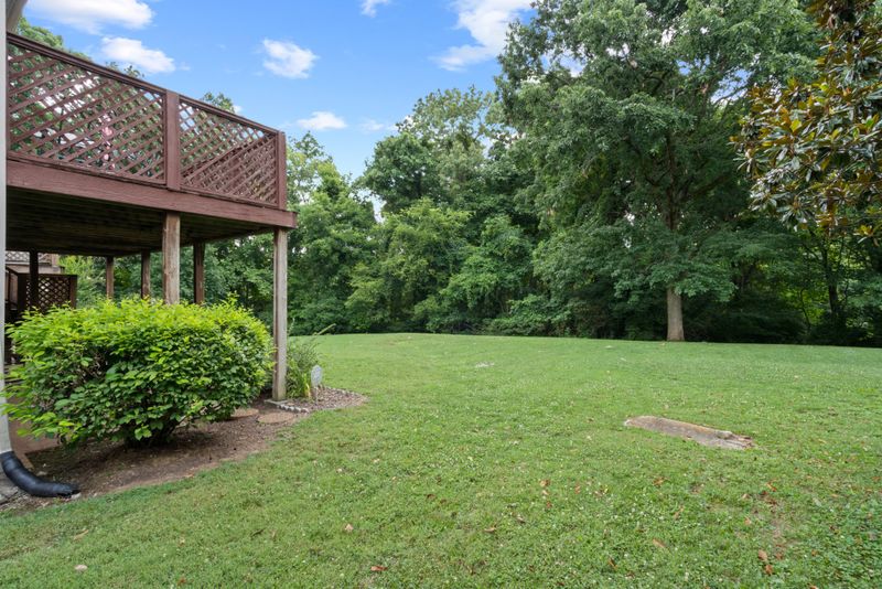 812 Beazer Ln, Antioch, TN 37013