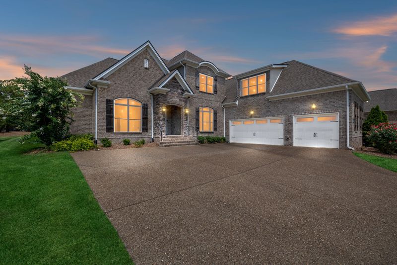 2124 Sugar Mill Dr, Nolensville, TN 37135