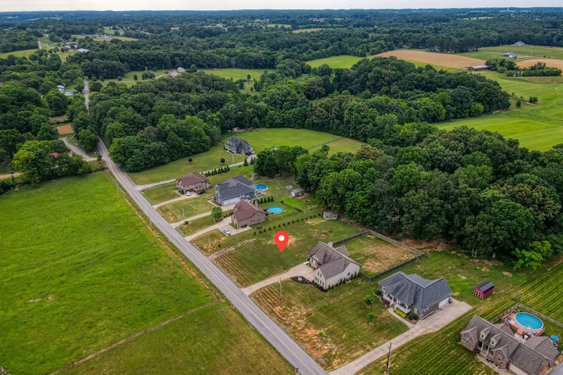 417 Tom Link Rd, Cottontown, TN 37048