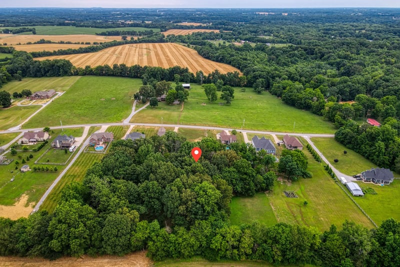 417 Tom Link Rd, Cottontown, TN 37048