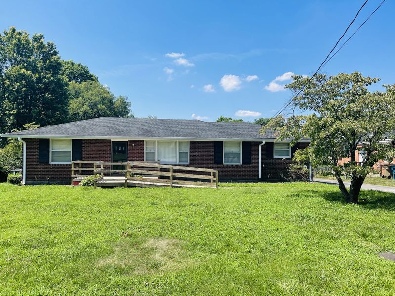 1812 Guest Dr, Nashville, TN 37216