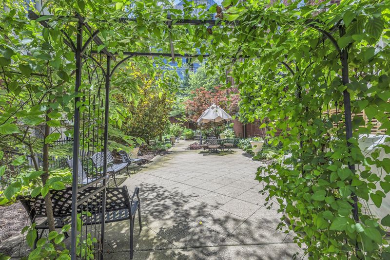 3102 West End Cir #201, Nashville, TN 37203