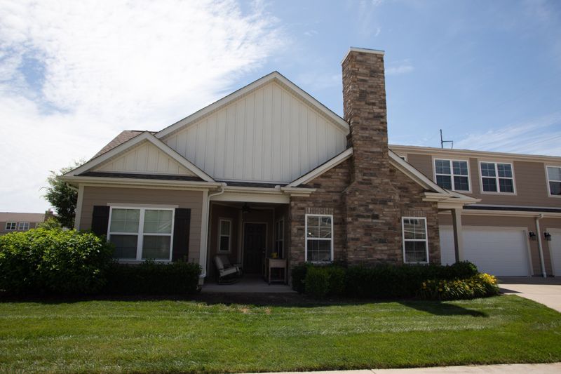 2140 Stonecenter Ln, Murfreesboro, TN 37128