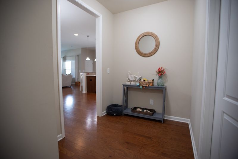 2140 Stonecenter Ln, Murfreesboro, TN 37128
