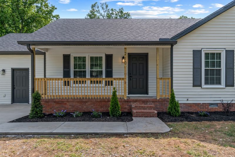 210 Twin Oak Dr, Murfreesboro, TN 37130