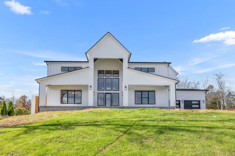 6158 N New Hope Rd, Hermitage, TN 37076