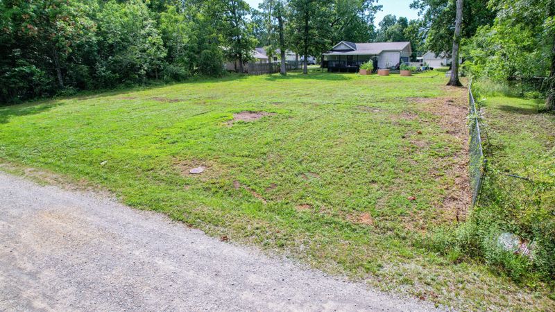 150 Hickory St, Trenton, GA 30752