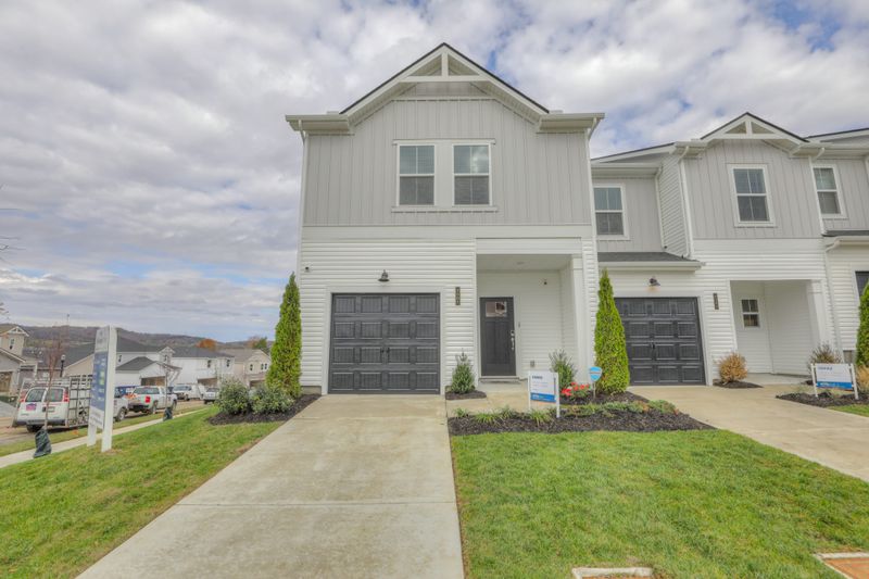 4501 Skywood Ln, Nashville, TN 37207