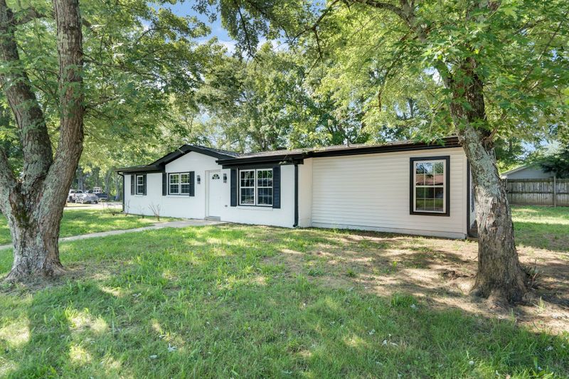 2214 Winston Pl, Murfreesboro, TN 37130