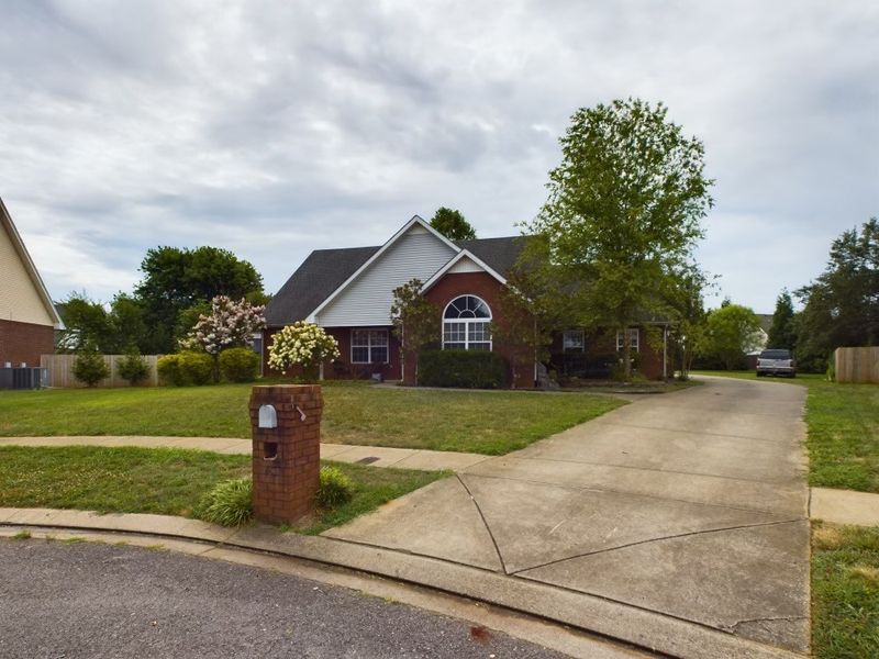 358 Allgrin Ct, Murfreesboro, TN 37128