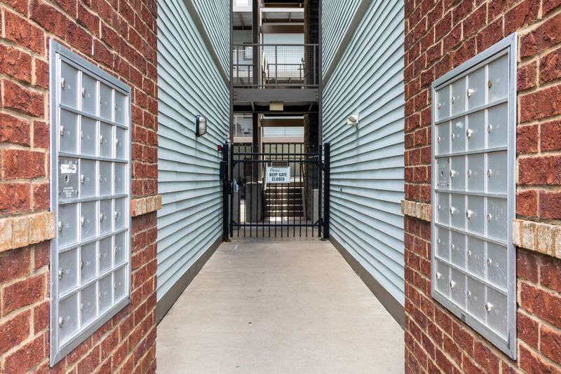 807 18th Ave S #208, Nashville, TN 37203