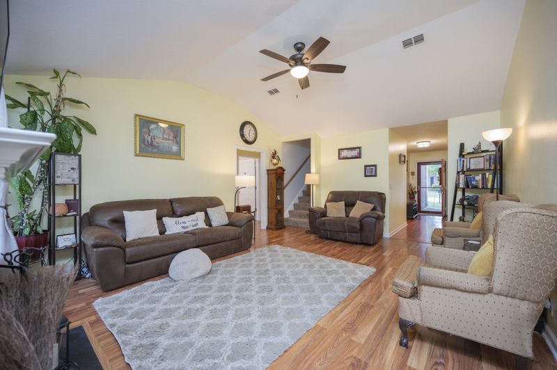 869 Maricopa Dr, Murfreesboro, TN 37128