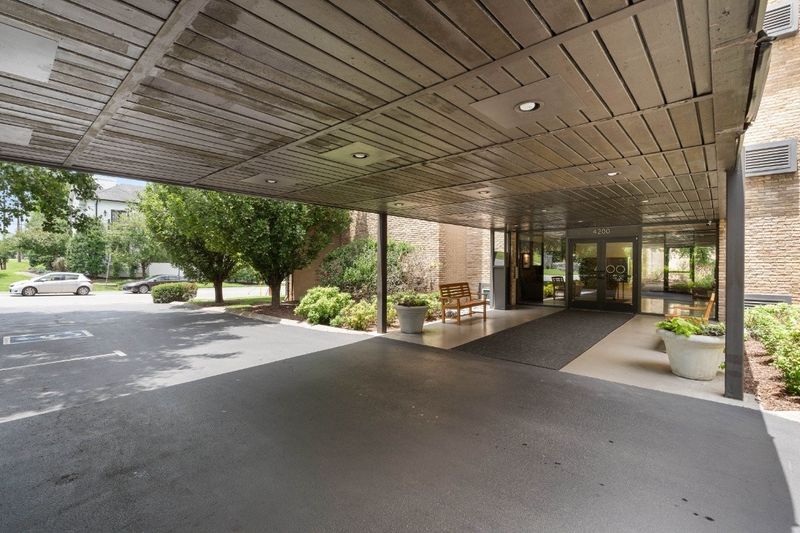 4200 W End Ave #403, Nashville, TN 37205