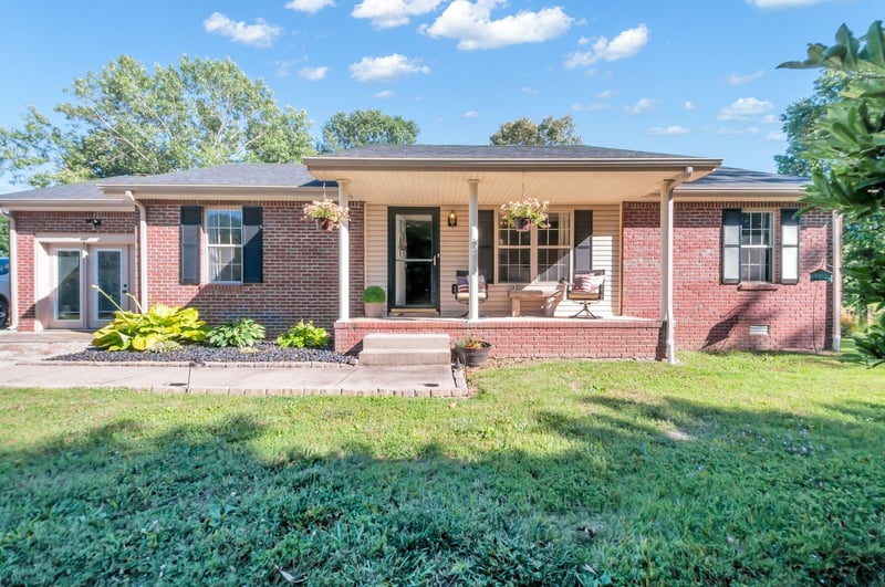 1030 Golden Pond Rd, Chapmansboro, TN 37035