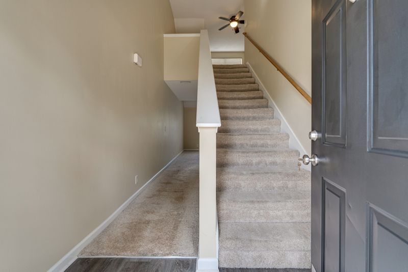 1938 Edinburgh Ln, Murfreesboro, TN 37130