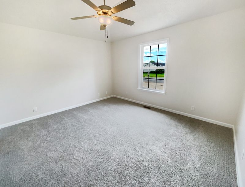 1302 Aretha Dr, Murfreesboro, TN 37128