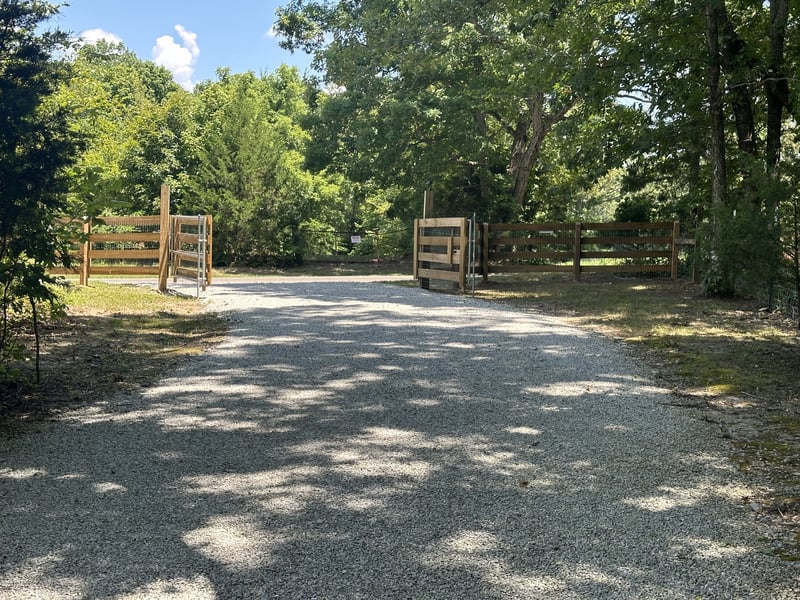 1033 Shelter Branch Rd, Cumberland Furnace, TN 37051