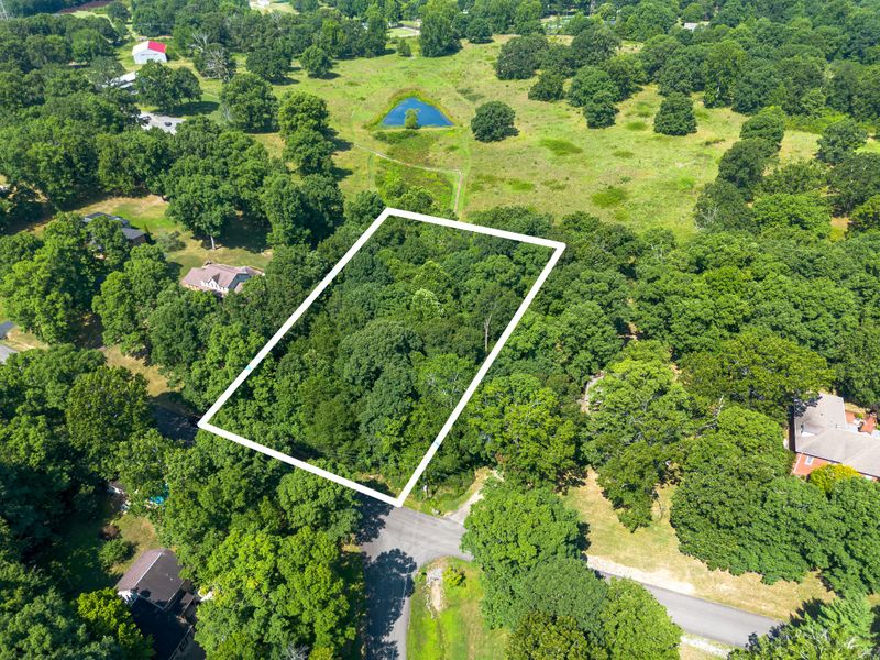 107 Kimberly Dr, Dickson, TN 37055