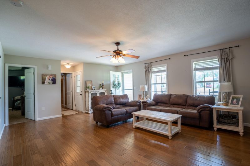 23 Hall Ln, Rainsville, AL 35986