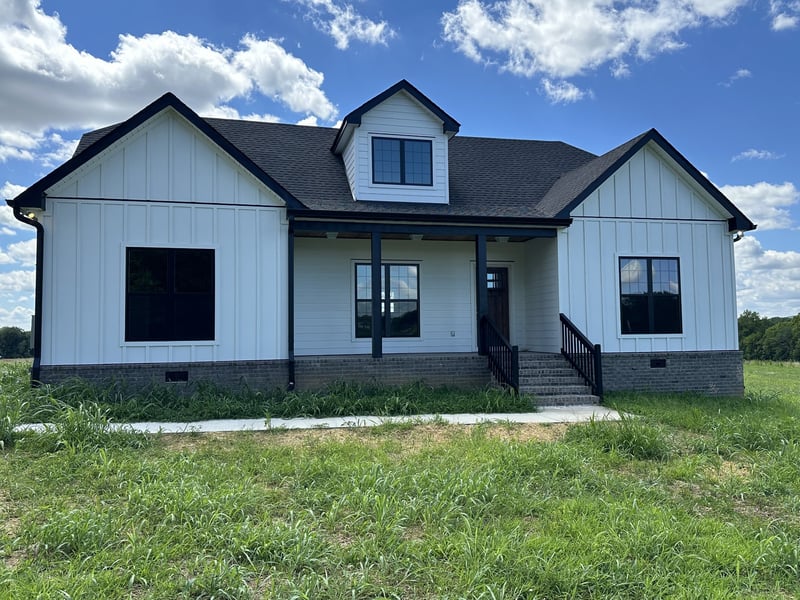 1465 Lauderdale Ln, Bethpage, TN 37022