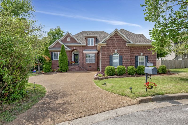 804 Century Oak Ct, Nashville, TN 37211
