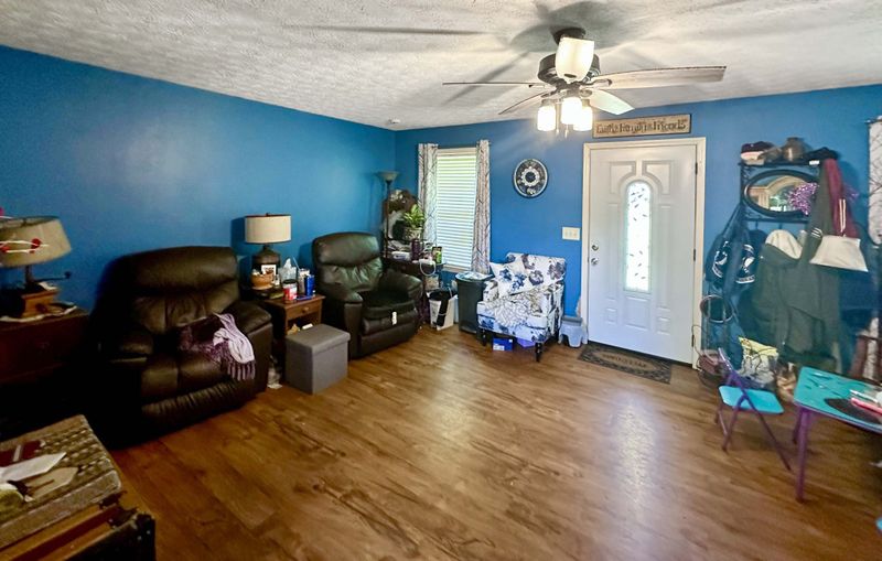 1042 Archer Dr, White House, TN 37188