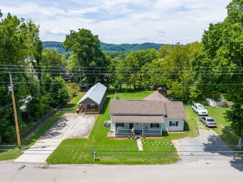 112 Oak St, Ashland City, TN 37015