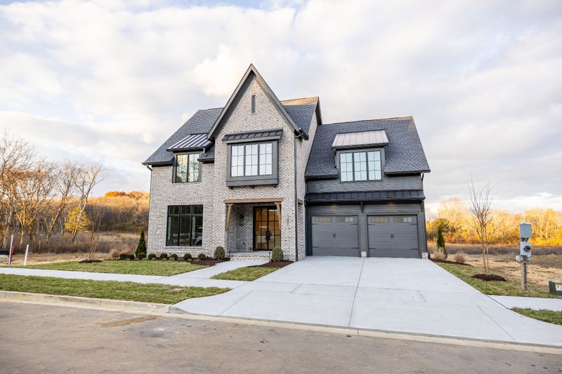 1320 Mcquiddy Rd, Nashville, TN 37221