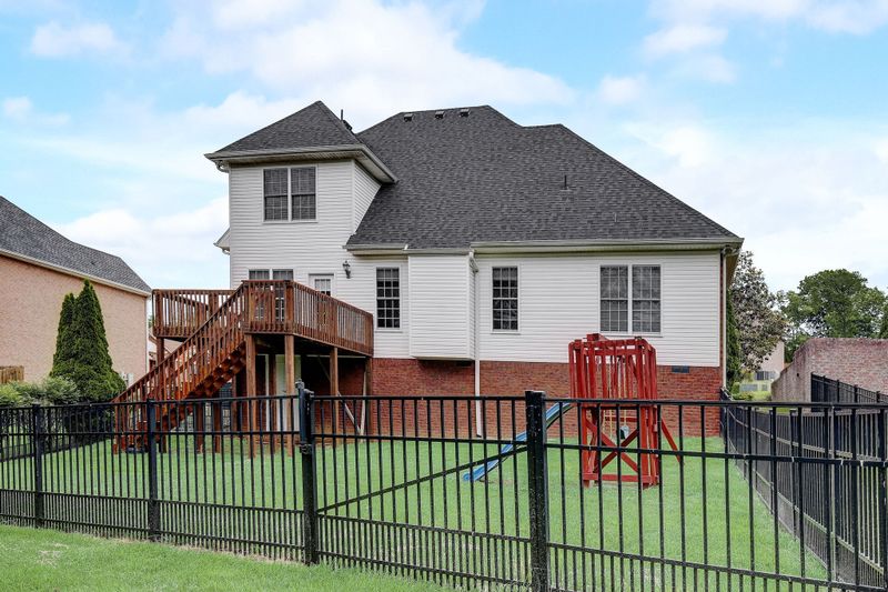 124 Cedar Ridge Ln, Hendersonville, TN 37075