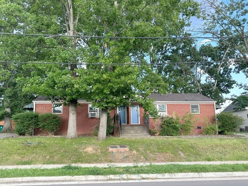 132 37th Ave N, Nashville, TN 37209