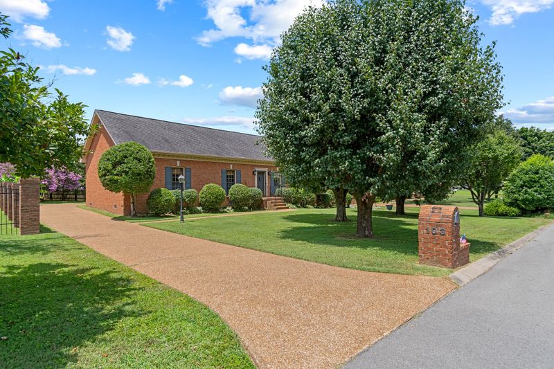 103 Walnut Ct, Hendersonville, TN 37075