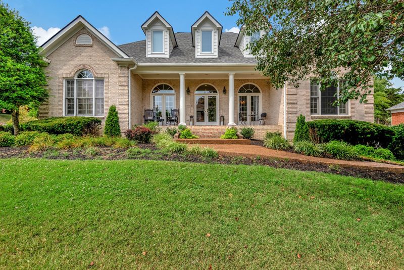 1055 Stonebridge Park Dr, Franklin, TN 37069