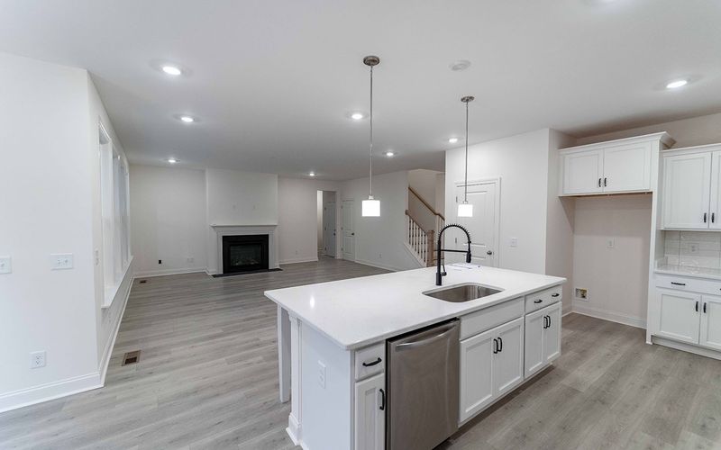 809 Odell Dr, White House, TN 37188