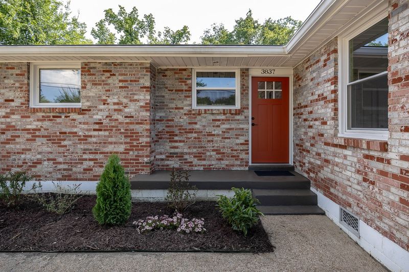 3837 Crouch Dr, Nashville, TN 37207