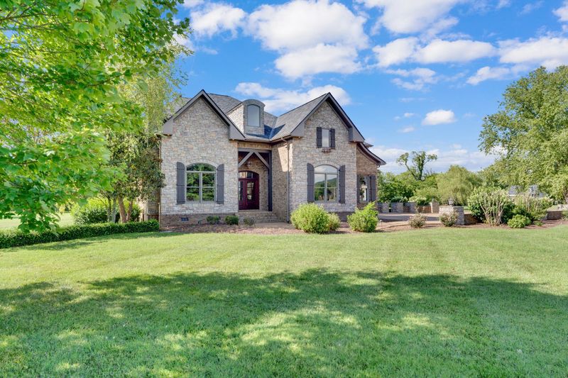136 Blue Ribbon Trl, Christiana, TN 37037