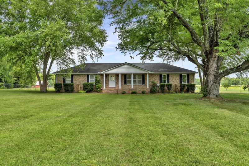 4943 Highway 31 W, Cottontown, TN 37048