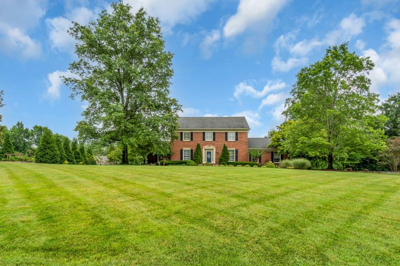 6363 Chickering Cir, Nashville, TN 37215