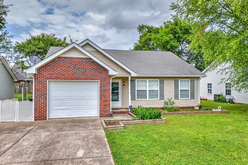 2836 Roscommon Dr, Murfreesboro, TN 37128