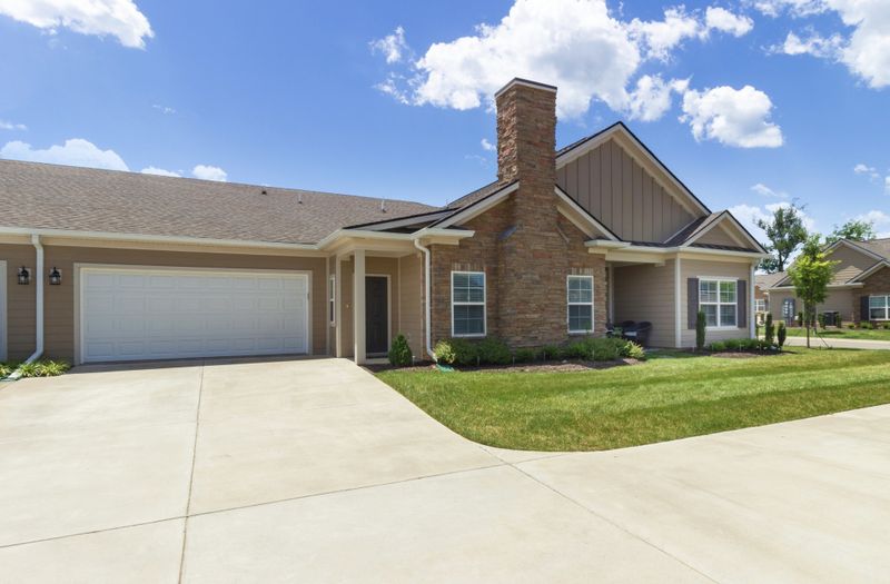 2411 Stonecenter Ln, Murfreesboro, TN 37128