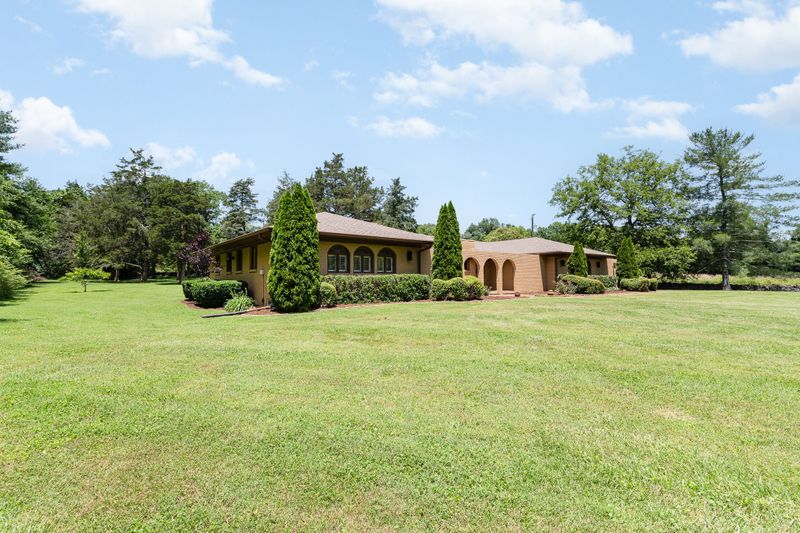 8300 Highway 100, Nashville, TN 37221