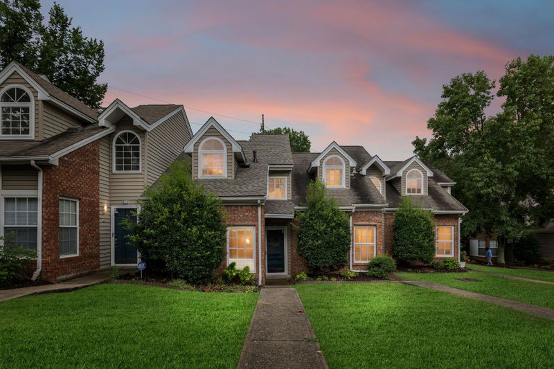 327 Yorkshire Cir, Nashville, TN 37211