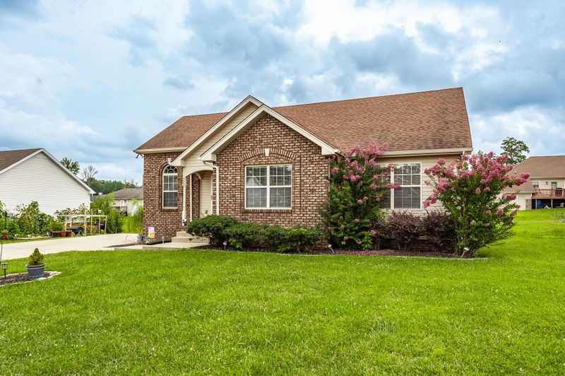 323 Gallop Ln, Springfield, TN 37172