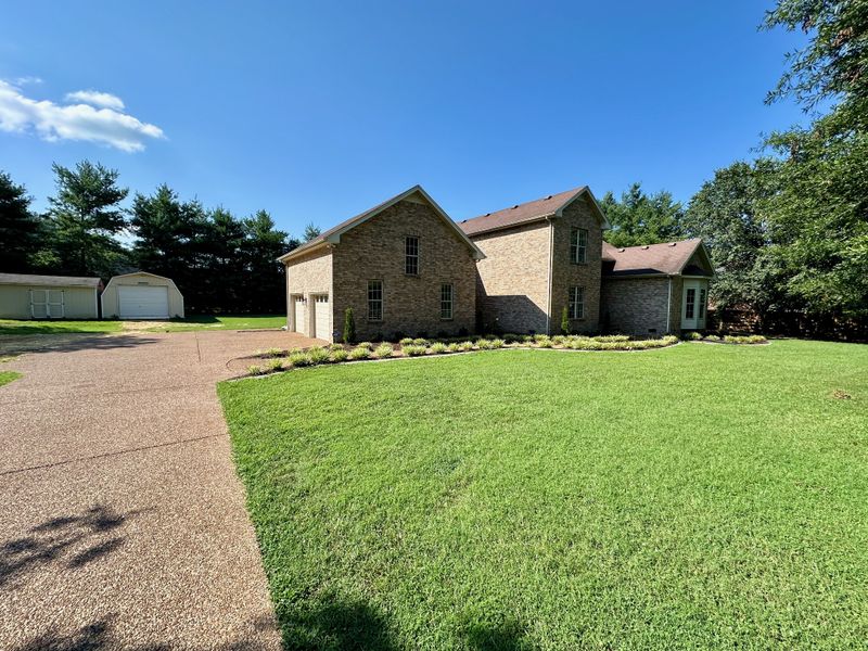 2025 Shell Rd, Hendersonville, TN 37075