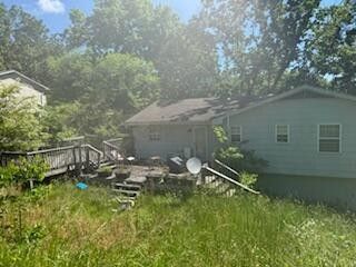 948 E Valley Dr, Rossville, GA 30741