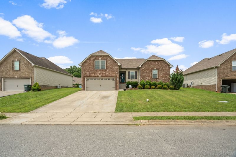 321 Brandywine Ln, Springfield, TN 37172