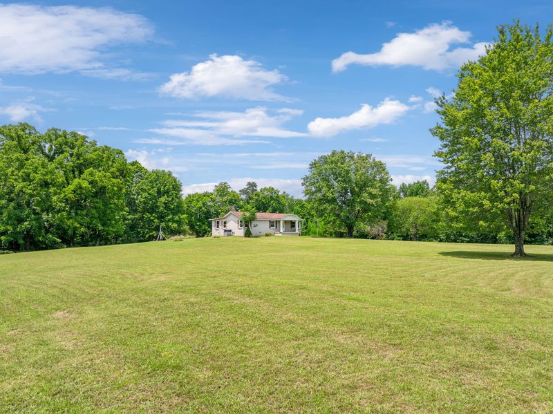 741 Danley Rd, Charlotte, TN 37036