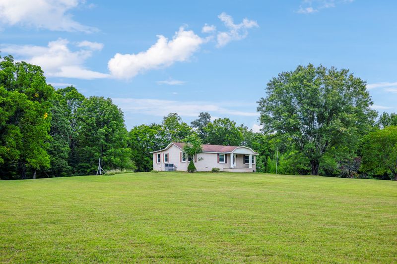 741 Danley Rd, Charlotte, TN 37036