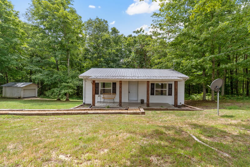 1160 Promise Land Rd, Charlotte, TN 37036